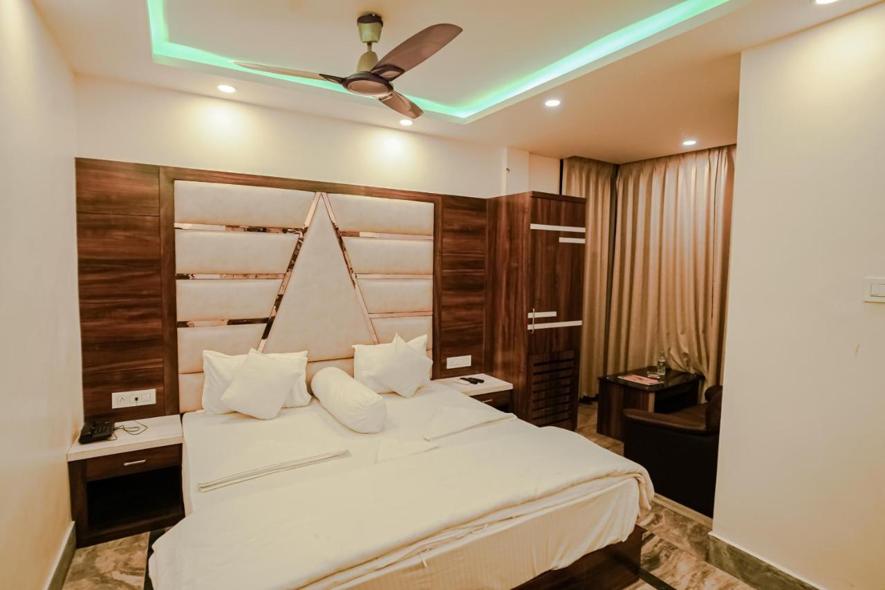 Silver Sand Eco Resort !! Beachfront !! With Biggest Pool And Huge Open Area !! Ideal For Weddings !! Couple Friendly !! Mandarmani Exterior foto